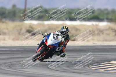 media/Oct-30-2025-Racers Edge (Thu) [[dabbdaf680]]/3-B Group/Session 4 Turn 16/